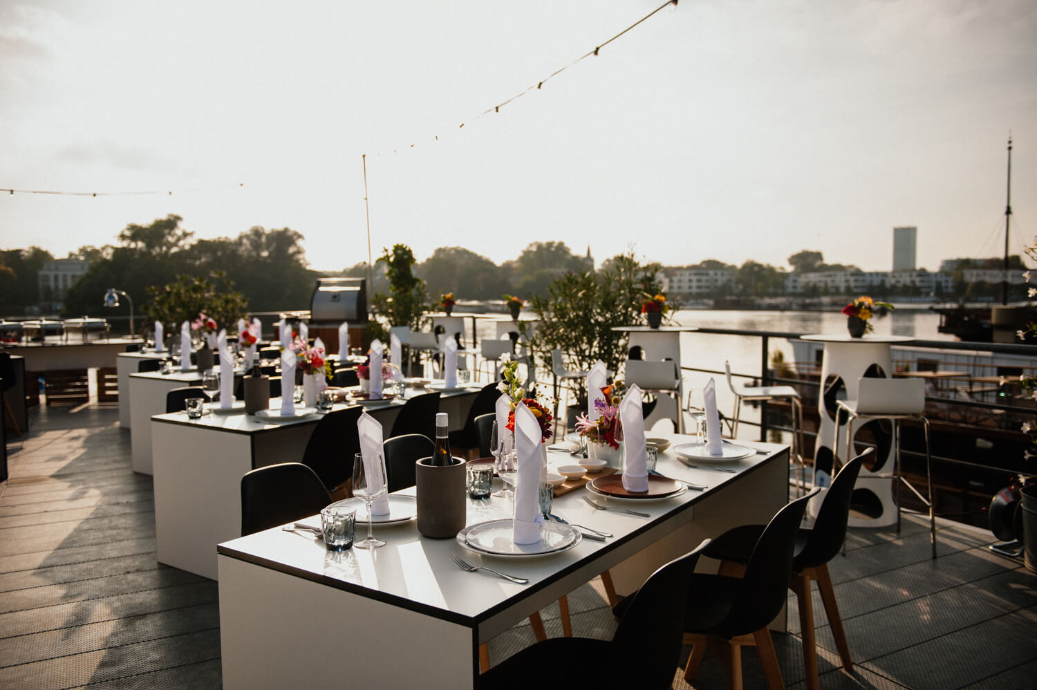 Partylocation: Catering auf einem Schiff in Berlin