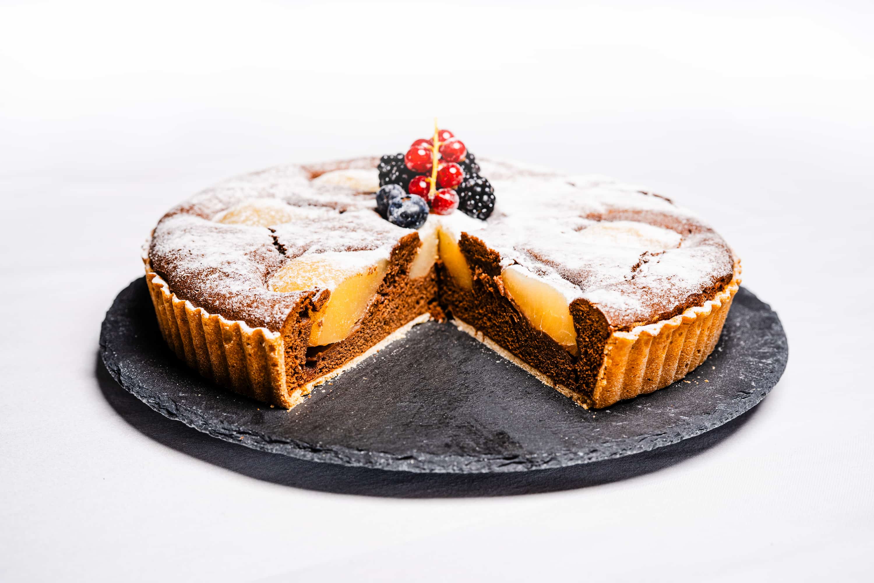 birne-schoko-kuchen-angeschnitten