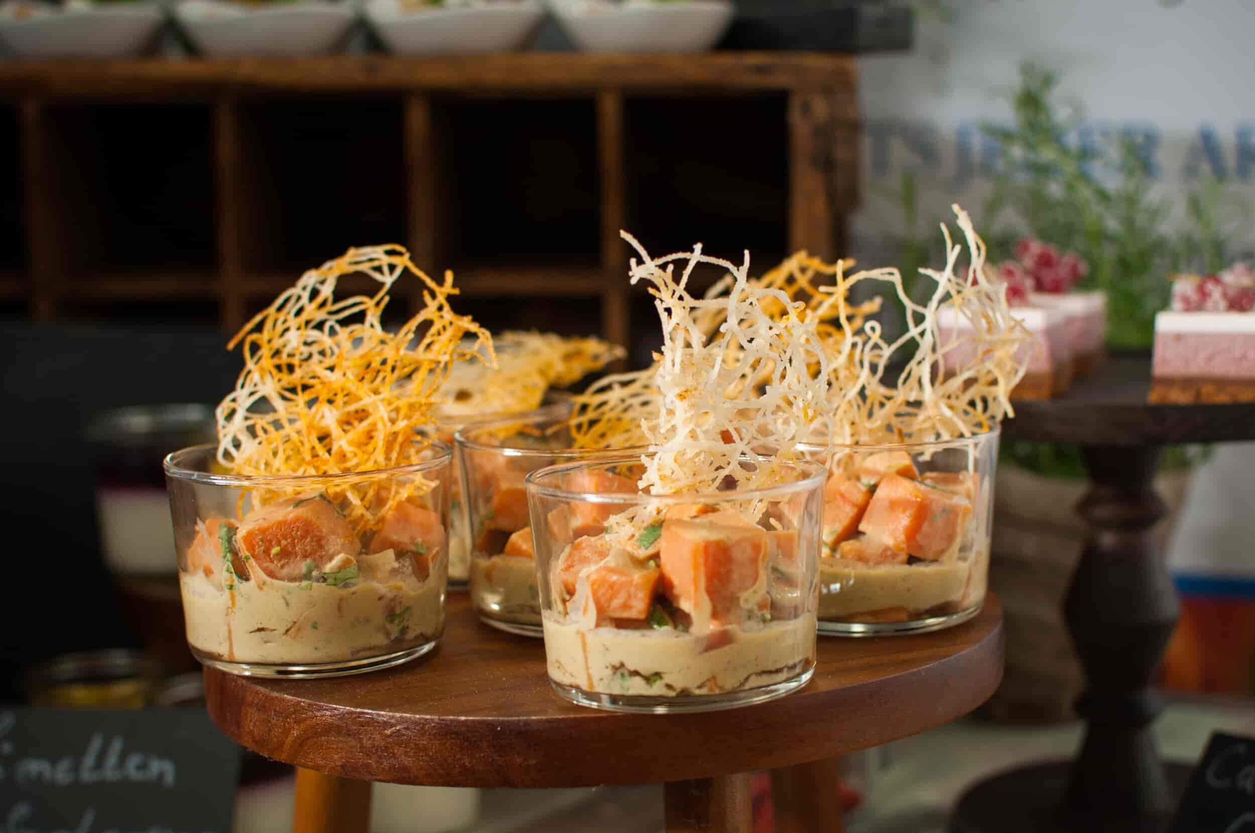 herzhaftes fingerfood im glas