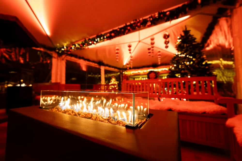 weihnachtsmarkt-firmenfeier Weihnachtsbuffet mit frischem Salat